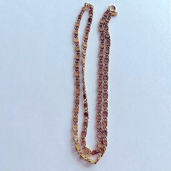 Vtg AVON Finishing Touch Long Gold Tone Necklace Snail Link Flat Chain 30”Opera - Picture 4 of 7